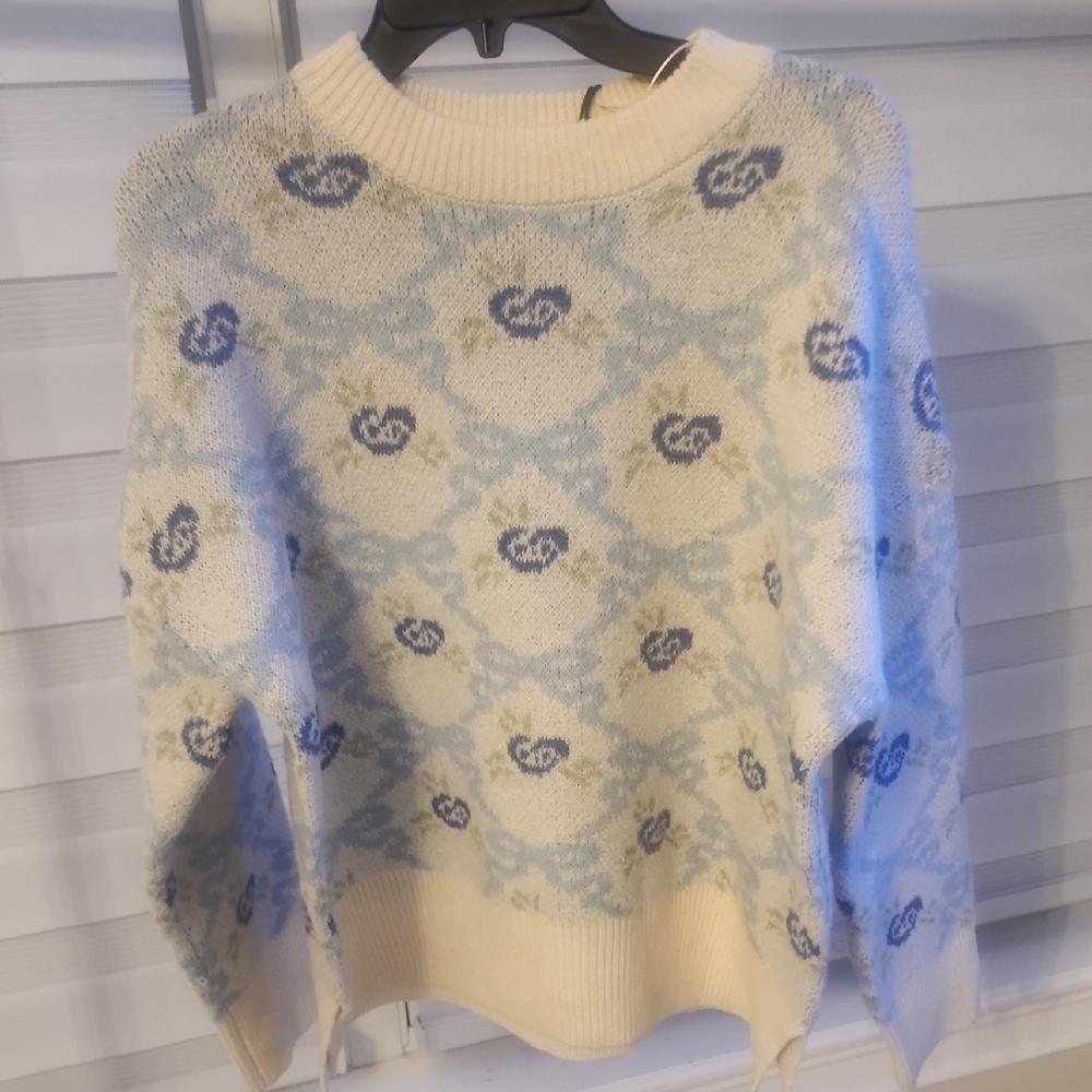 SINCERELY JULES Cream and Blue Women's Knit Sweater Size S
